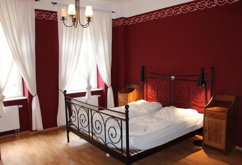 Апартаменты 1 Спальня с Балконом, Hostel Louise 20