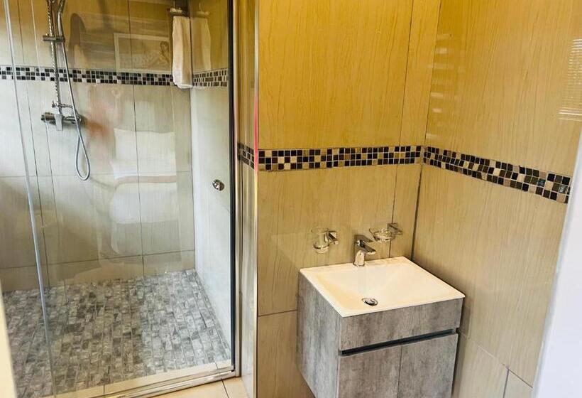 Quarto Deluxe, 36 Frere Road Shelly Beach , Margate