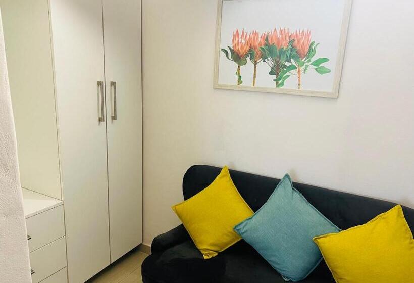 Quarto Deluxe, 36 Frere Road Shelly Beach , Margate