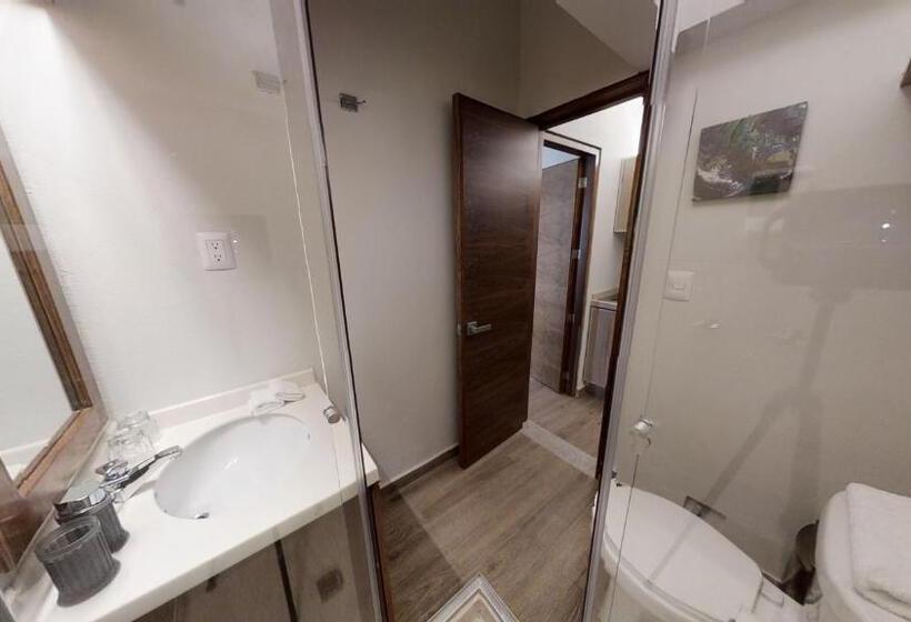 Estudio Estándar Cama King, Tokio Suites