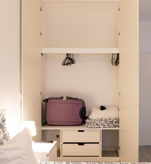 اتاق استاندارد با سرویس بهداشتی مشترک, Moreira Terrace