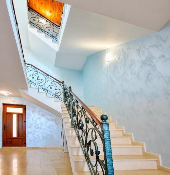 Вилла с 1 спальней и бассейном, Villa Makeli