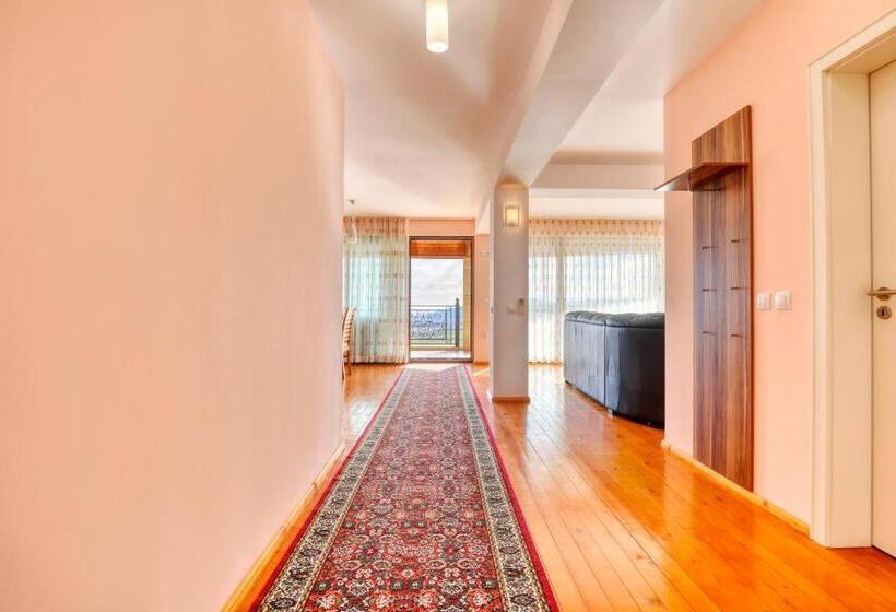 Апартаменты Deluxe 1 Спальня, Villa Makeli