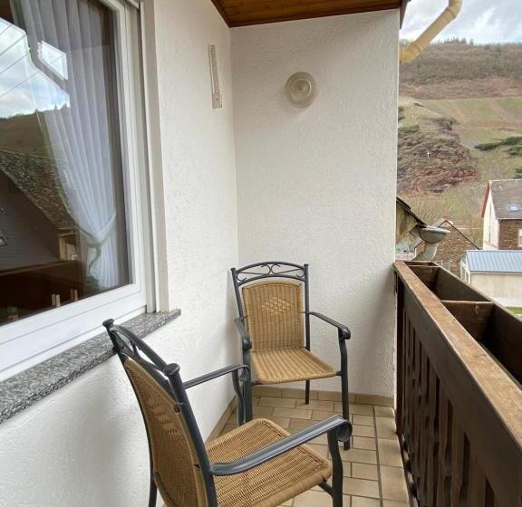 带1个卧室的带阳台的公寓, Winzerhaus Im Oberdorf   Fewo U Zimmer   Auch Kombinierbar