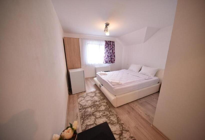Номер Стандарт с Балконом, Regal Guest House