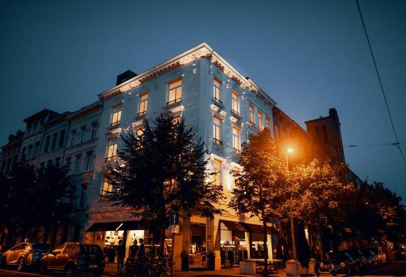 شقة غرفة واحدة, Sud D Anvers