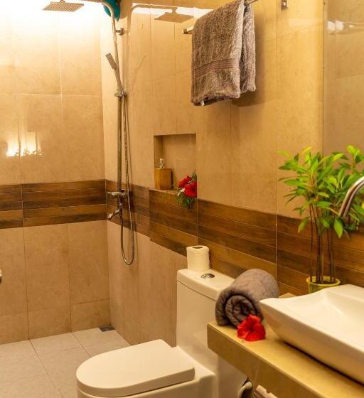 اتاق لوکس, Daisy Cottage Dhangethi