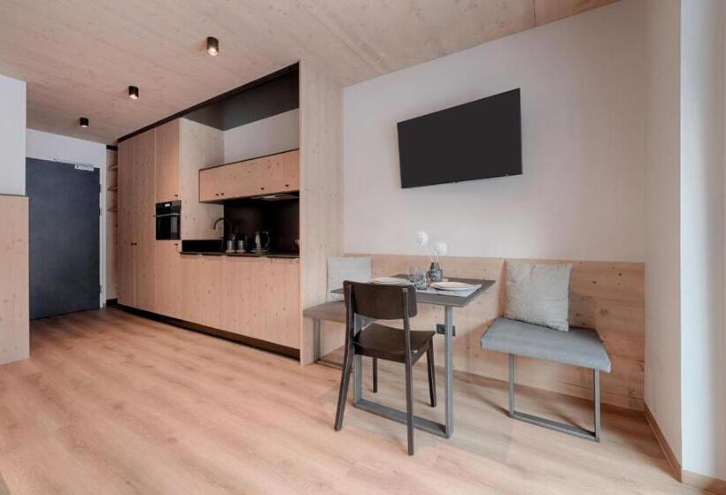 Апартаменты 1 Спальня с Террасой, Simple Life Apartments