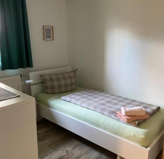 Номер Стандарт Индивидуальный, C&c Gästehaus Bückeburg