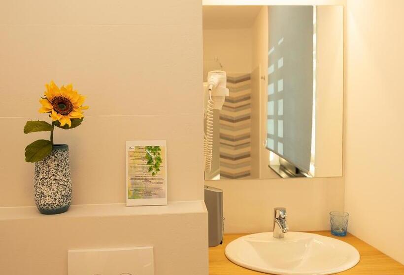 اتاق استاندارد, Manolle Boutique