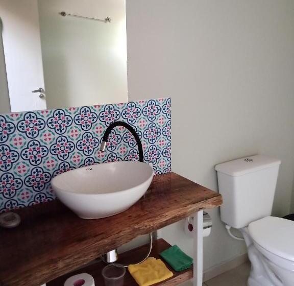 Standard studio with lake view, Pousada La Casona