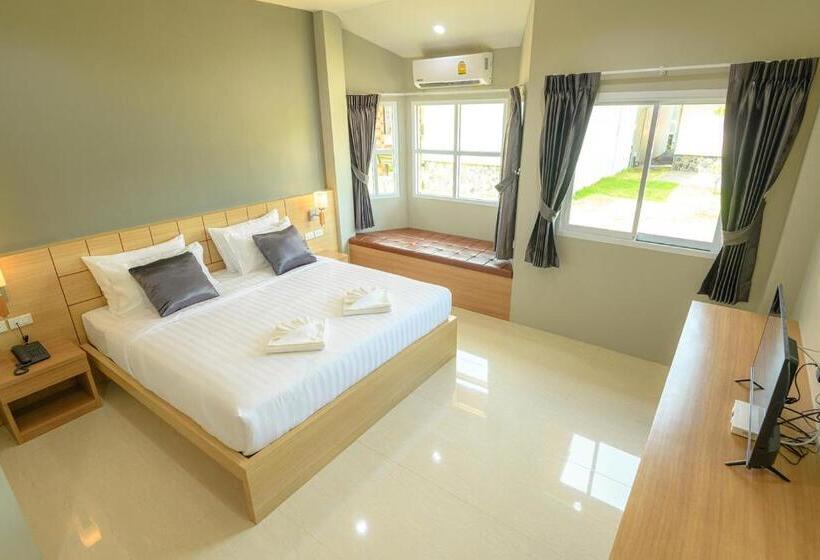 חדר משפחתי דלוקס, Avarin Resort