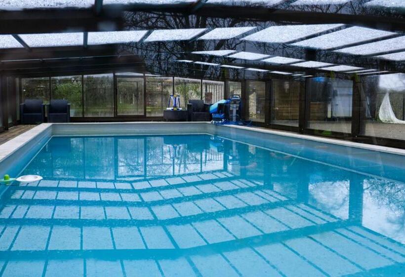 Дом 1 Спальня, Les Cabanes De Brassac   Gîte Esprit Cabane Avec Spa