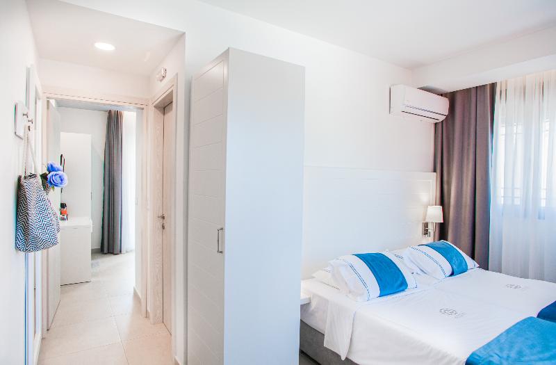 Семейный Номер, Acrotel Lily Ann Village