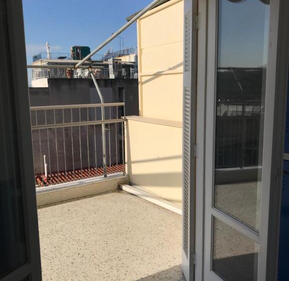 공동 객실, Safestay Athens Monastiraki