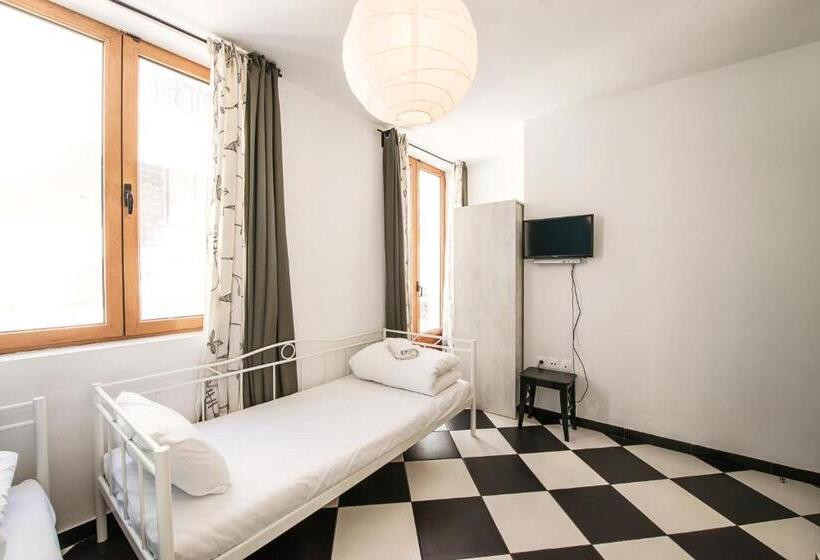 스탠다드 발코니 룸, Safestay Athens Monastiraki