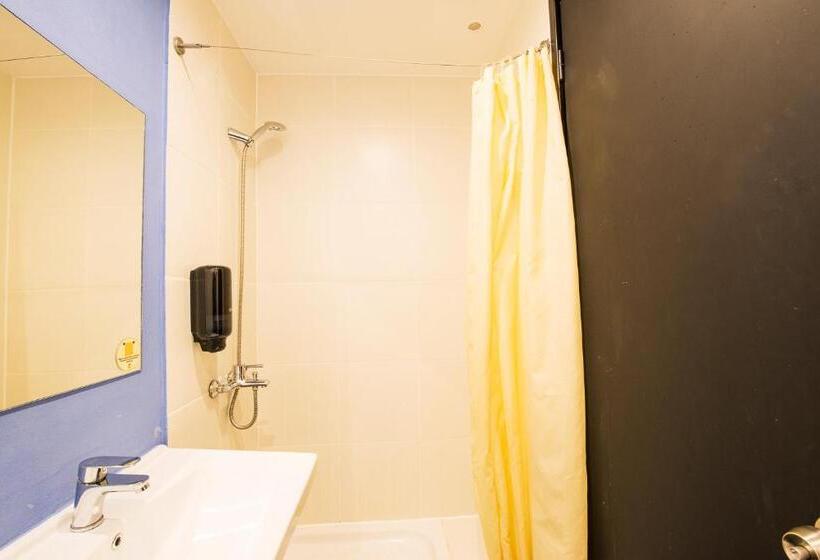 스탠다드 룸, Safestay Athens Monastiraki