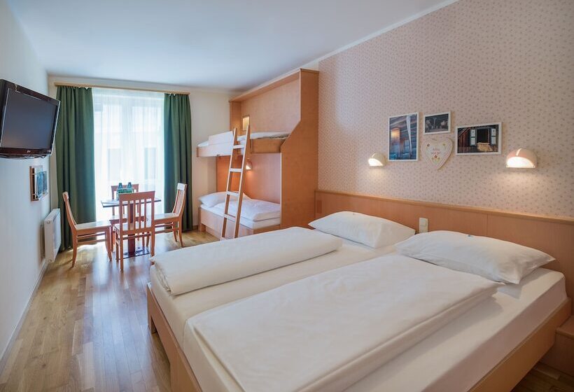 Четырехместный Номер Стандарт, Jufa Hotel Altaussee