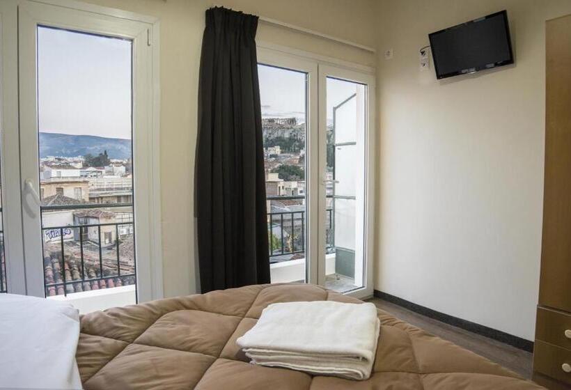 Номер Стандарт с Балконом, Pella Inn Hostel