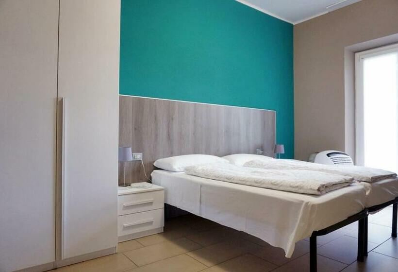 اتاق خانوادگی, I Dodici Mesi Rooms&apartments