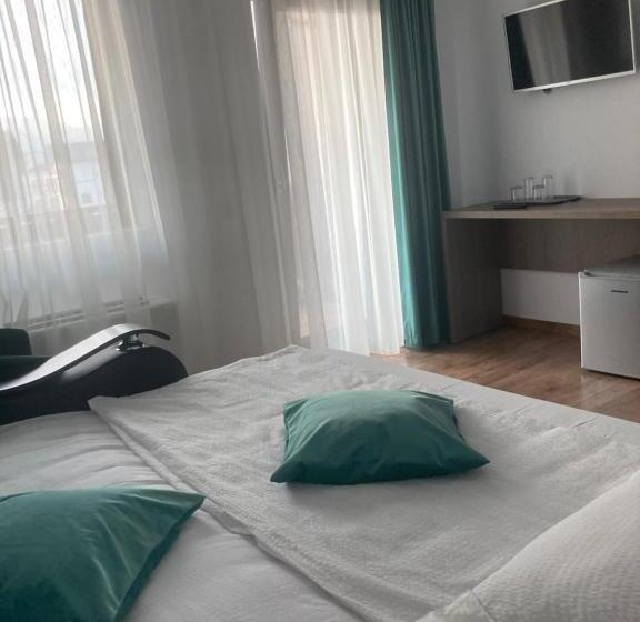 آپارتمان 1 خوابه با بالکن, Sim House