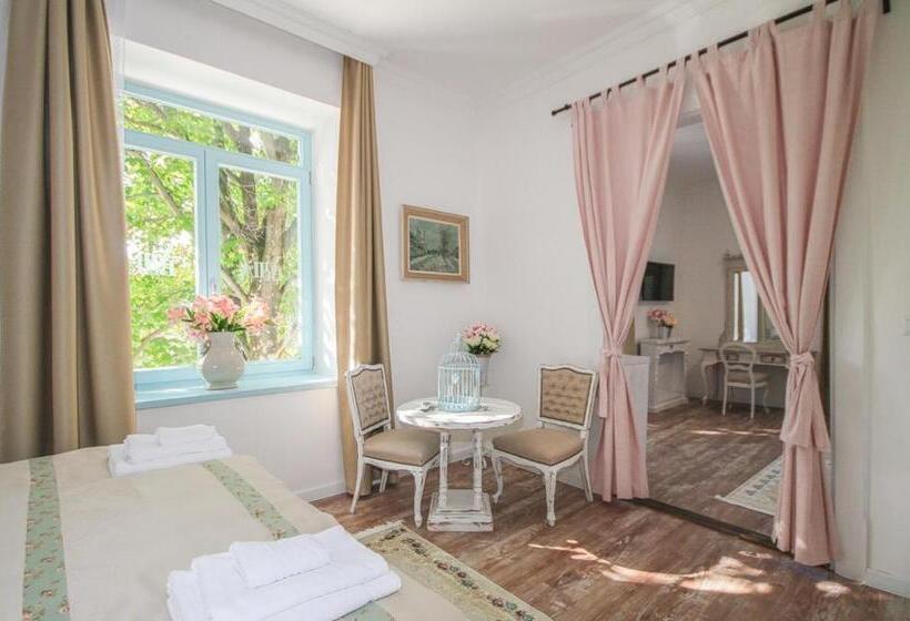 Номер Стандарт с Балконом, Villa Bella