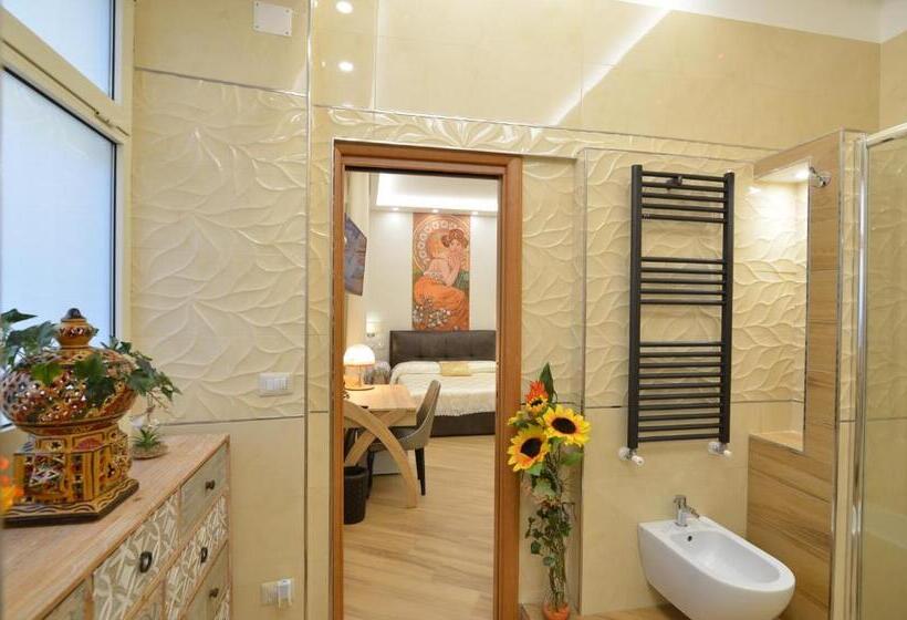 آپارتمان لوکس 1 خوابه, Caserta Deluxe Bis