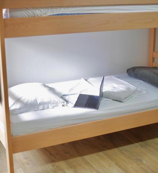 Кровать в Общей Комнате, Hostel Le Diablotin