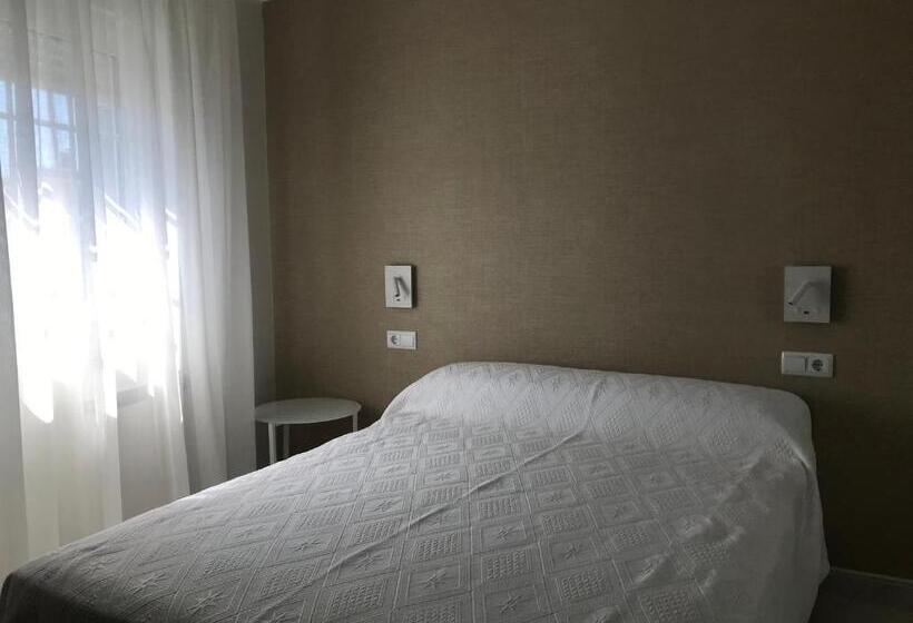 Апартаменты 1 Спальня Вид на Море, Hostal O Portiño