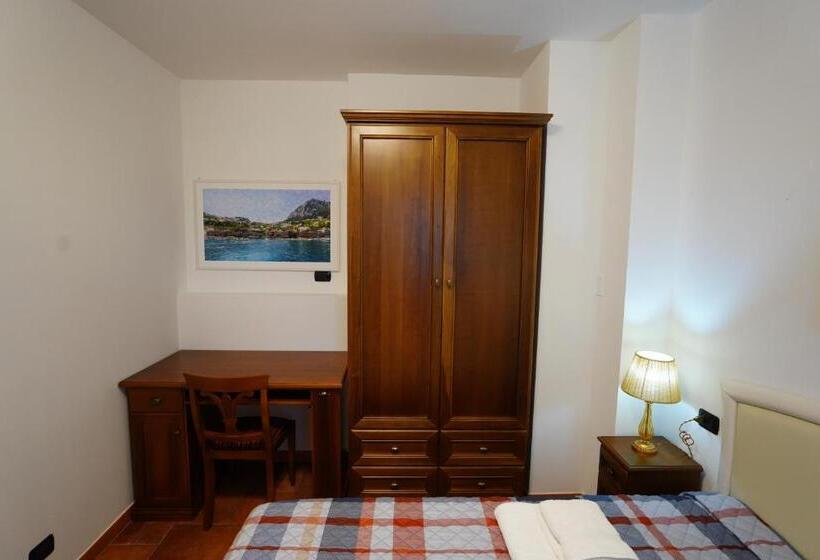 Quarto Estandar, B & B Station69