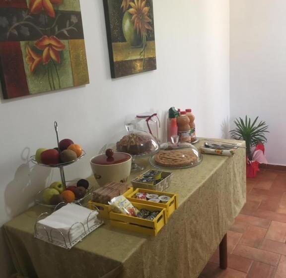 اتاق استاندارد با چشم‌انداز باغ, Il Girasole B&b