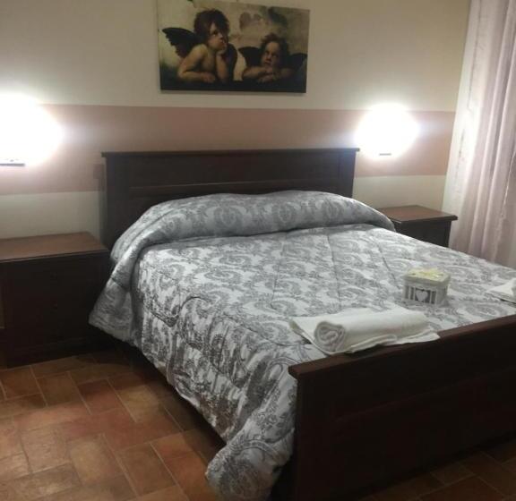 اتاق استاندارد با چشم‌انداز باغ, Il Girasole B&b