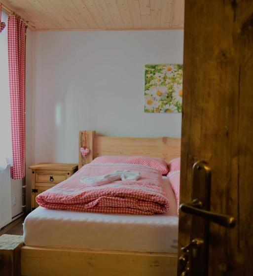 Standard room with outdoor bath, Penzion U Lípy