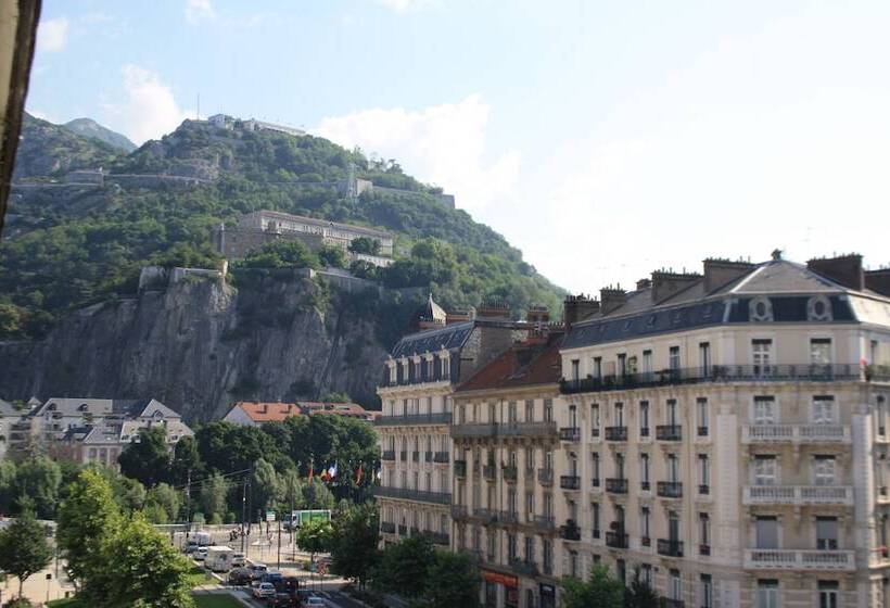 Номер Стандарт, Ibis Styles Grenoble Centre Gare