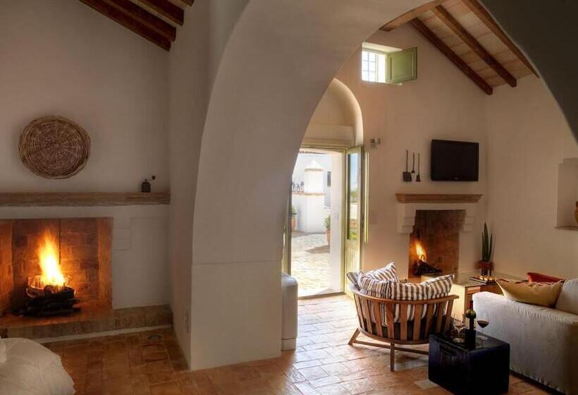 Полулюкс, Torre Fiore Hotel Masseria