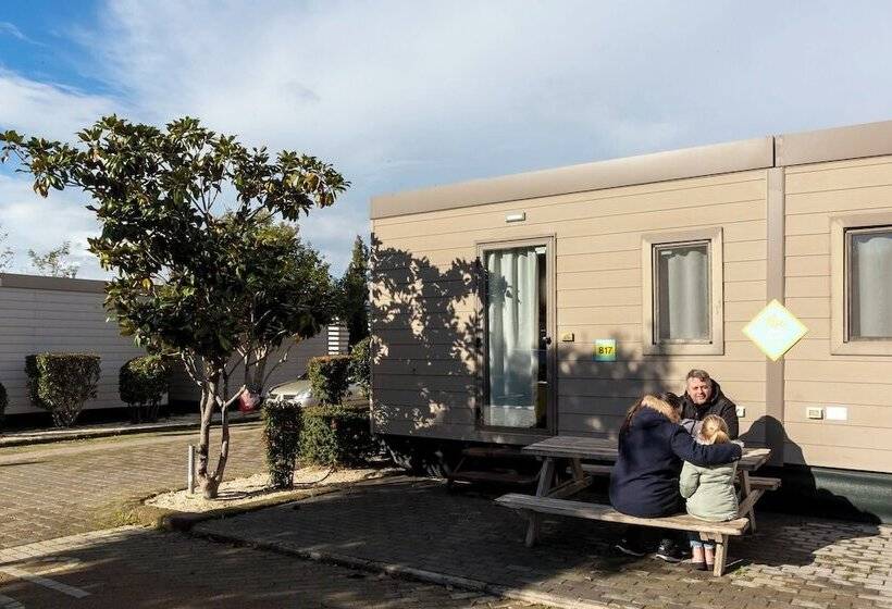 بانگلوی استاندارد, Hu Roma Camping In Town