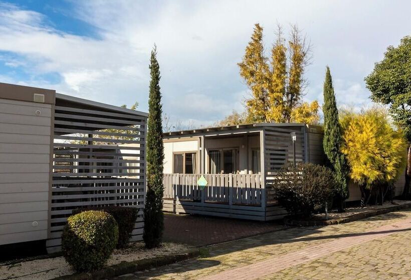 کلبه ییلاقی سوپریور یک خوابه, Hu Roma Camping In Town