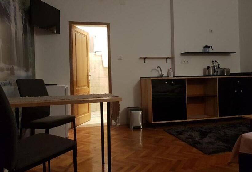标准间, Casa Raia