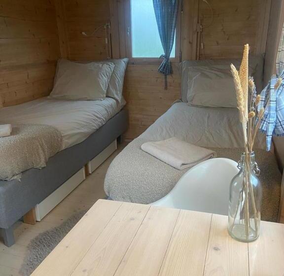 Номер Стандарт с Балконом, Pipowagen Op Camperplaats Vechtdal