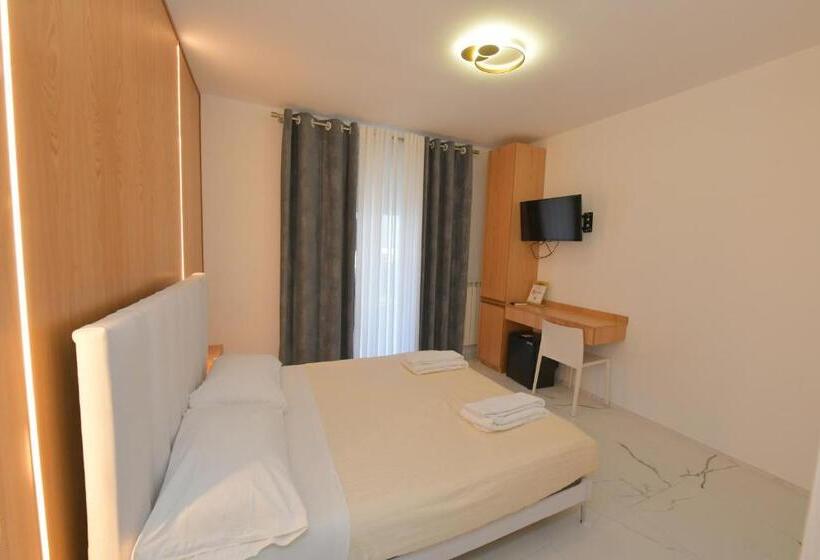 اتاق استاندارد, Noemi B&b