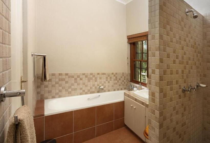Классический Номер, Tzamenkomst River Lodge