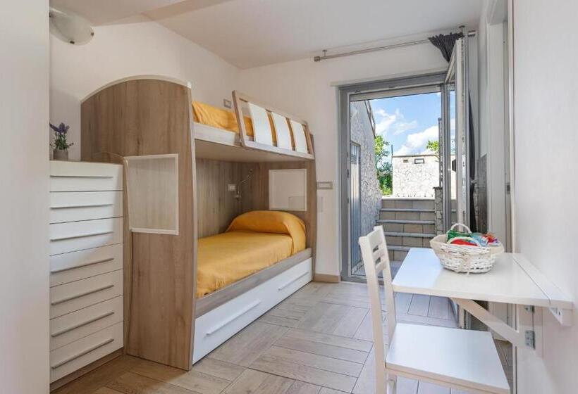 标准三人间, Oristano Camera Arancio Max 3pers,bagno,uso Cucina