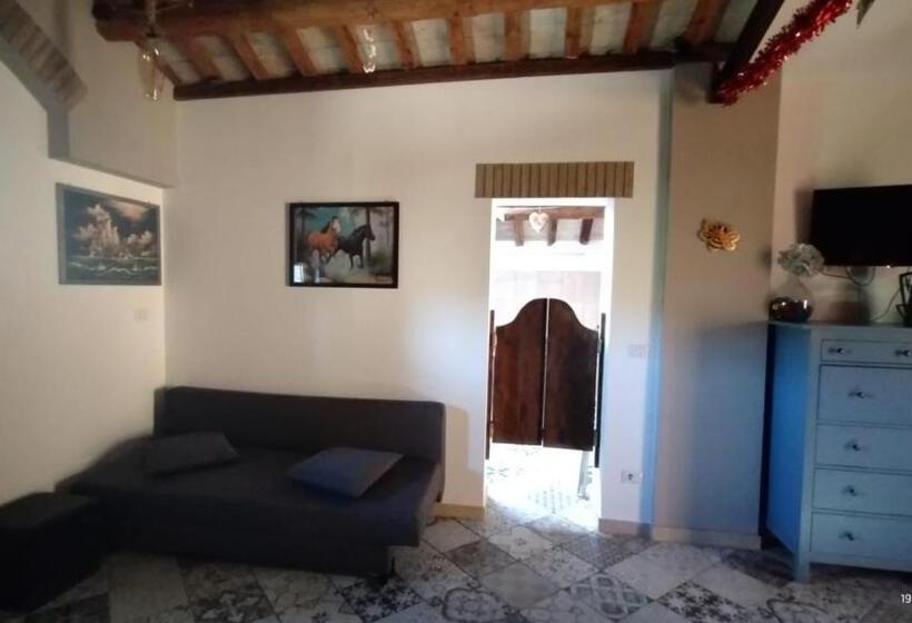 Номер Стандарт Трехместный, Casa Vacanze La Quiete