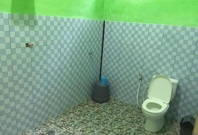 اتاق استاندارد با چشم‌انداز باغ, Sahnan Guest House