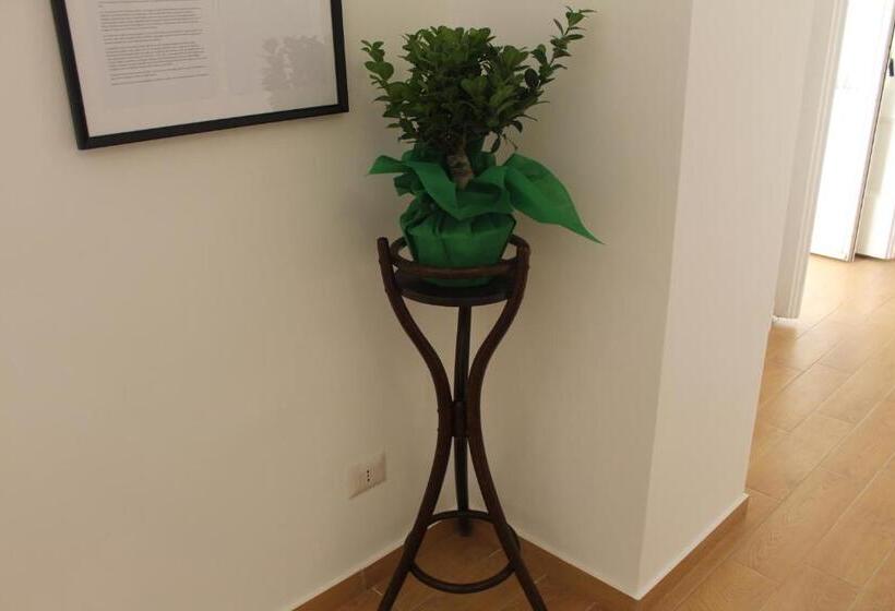 اتاق خانوادگی, Casa Laura Oliva Mancini