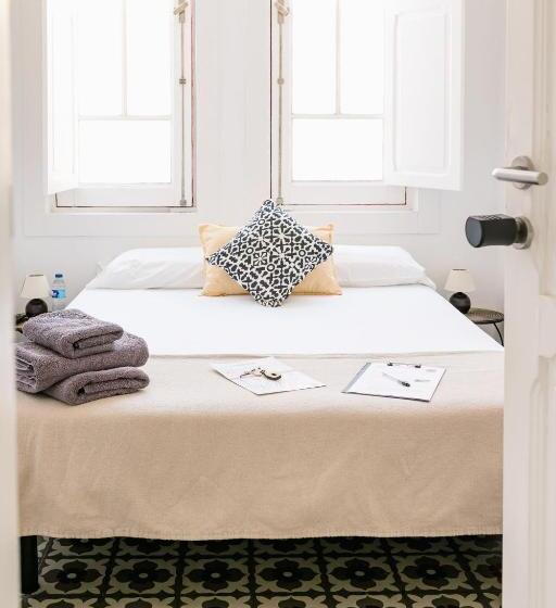 غرفة قياسية حمام مشترك, Mapango Small Rooms