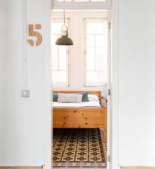 غرفة قياسية حمام مشترك, Mapango Small Rooms