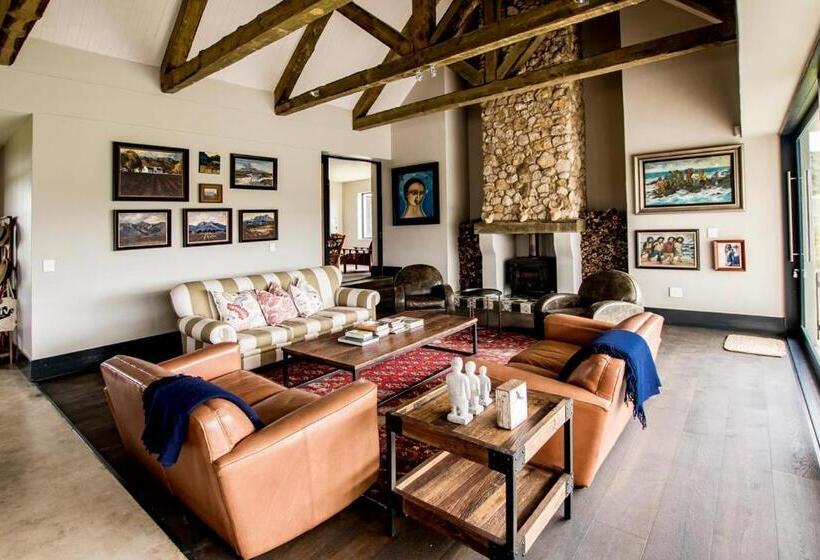 Дом 2 Спальни, Oudewerfskloof Olive Farm