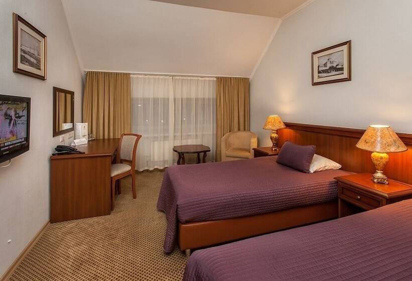 Номер Стандарт, Azimut Hotel Yaroslavl
