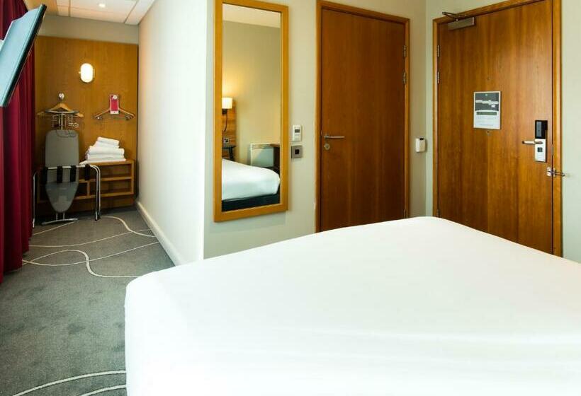 Номер Стандарт, Ibis Styles Birmingham Nec & Airport